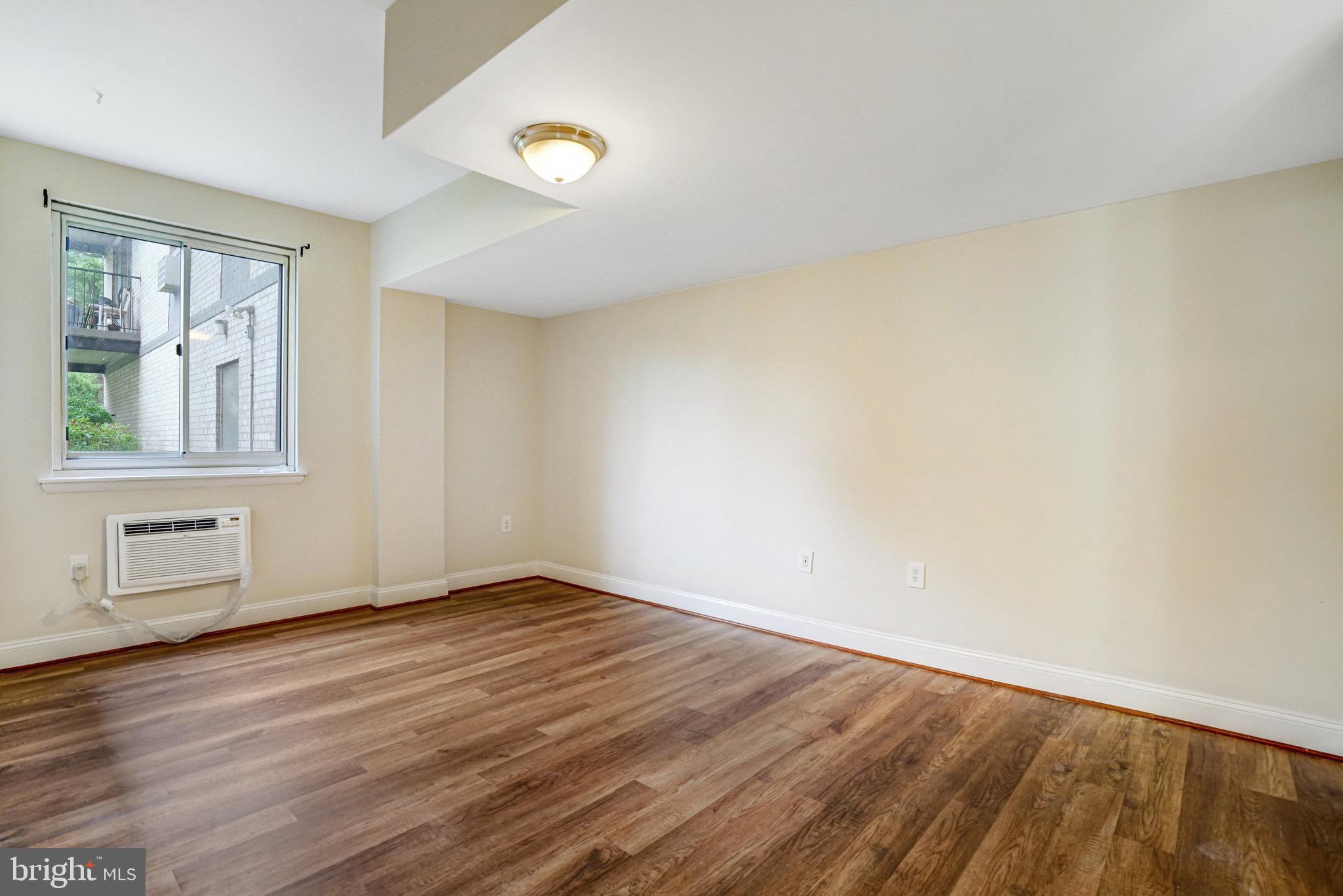 3245 Rio Drive, Unit 108 Falls Church, VA 22041 - Photo 20 of 41 Primary Bedroom