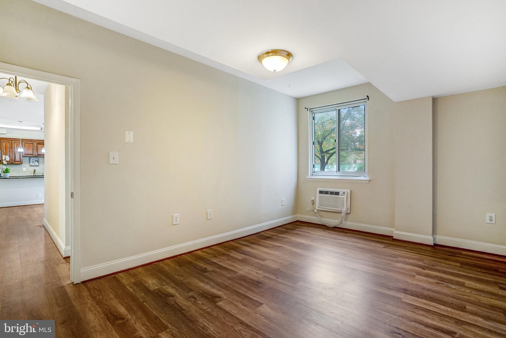 3245 Rio Drive, Unit 108 Falls Church, VA 22041 - Photo 21 of 41 Primary Bedroom