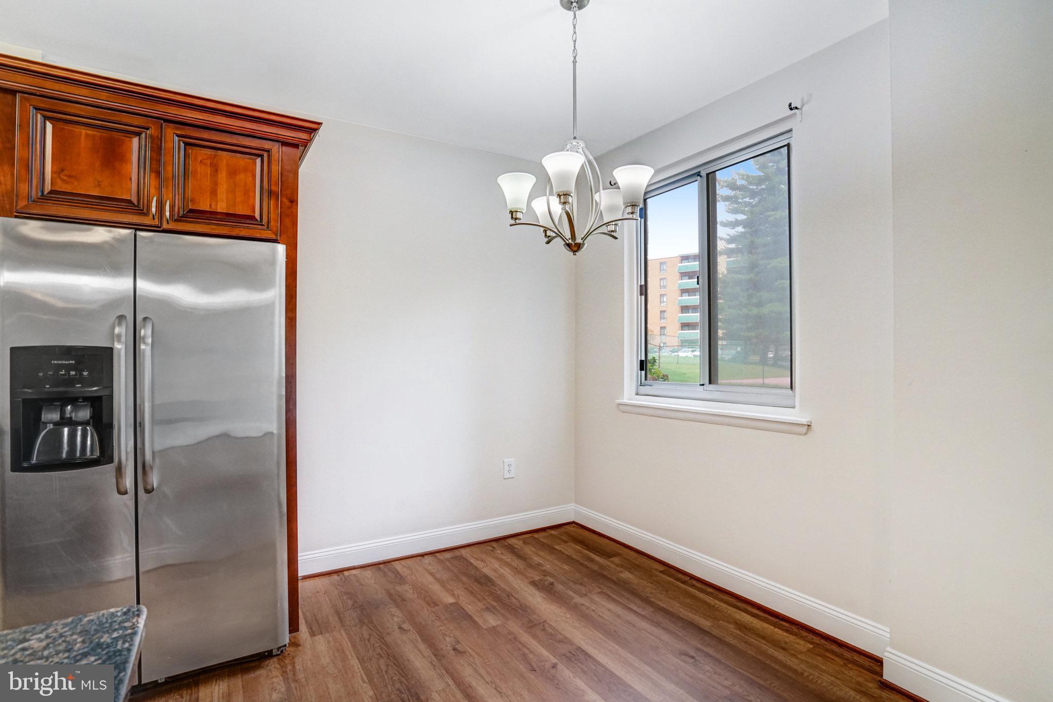 3245 Rio Drive, Unit 108 Falls Church, VA 22041 - Photo 5 of 41 Dining Area