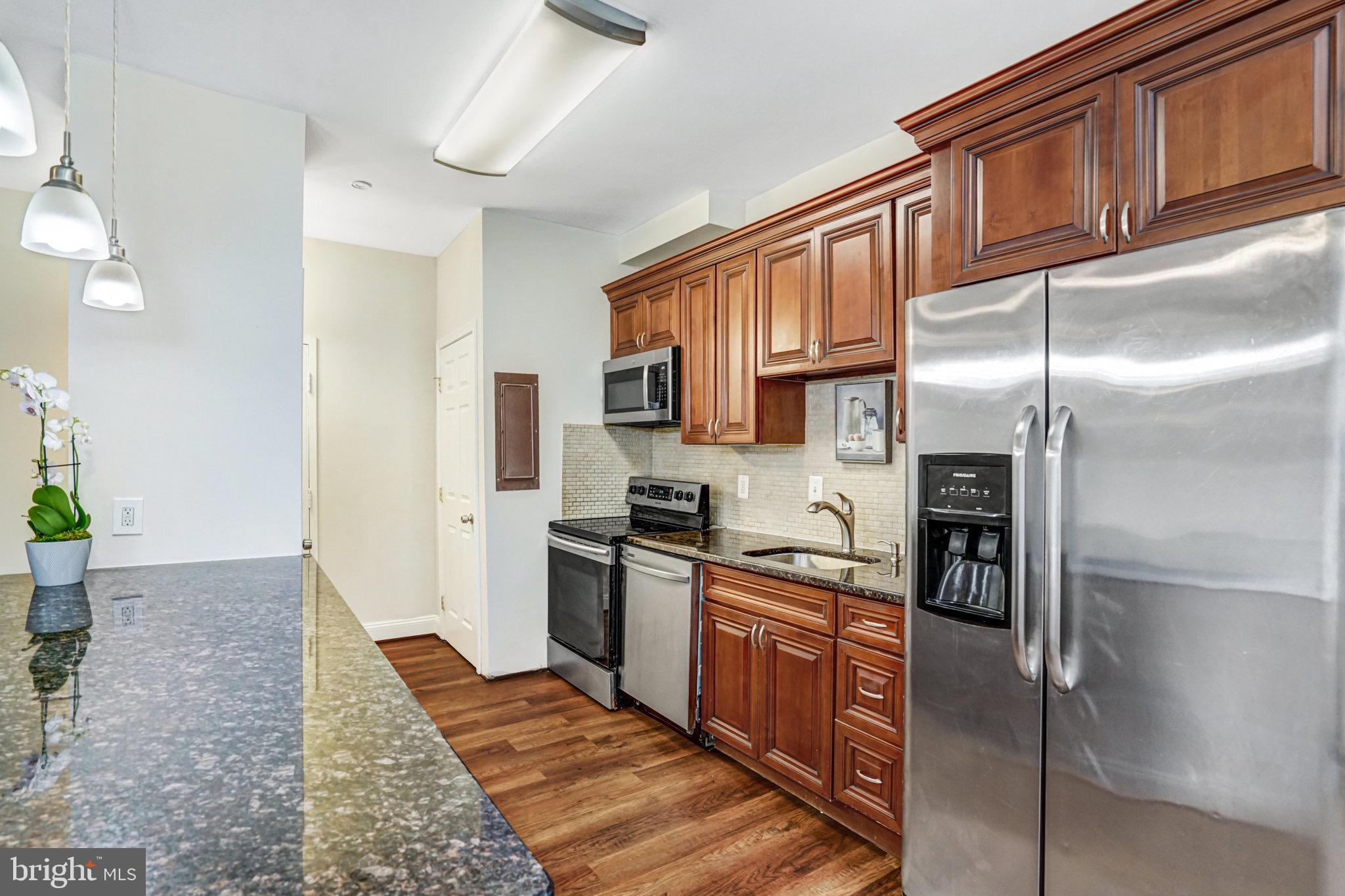 3245 Rio Drive, Unit 108 Falls Church, VA 22041 - Photo 7 of 41