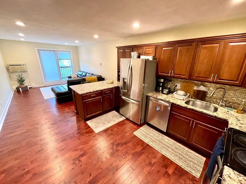 110 Boston Post Road East, Unit 206 Marlborough, MA 01752 - Photo 3 of 20 Gallery Image 3