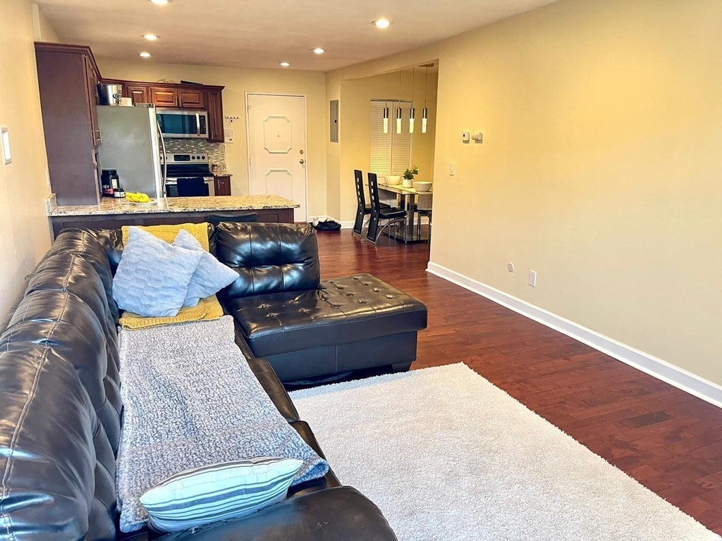 110 Boston Post Road East, Unit 206 Marlborough, MA 01752 - Photo 8 of 20 Gallery Image 8