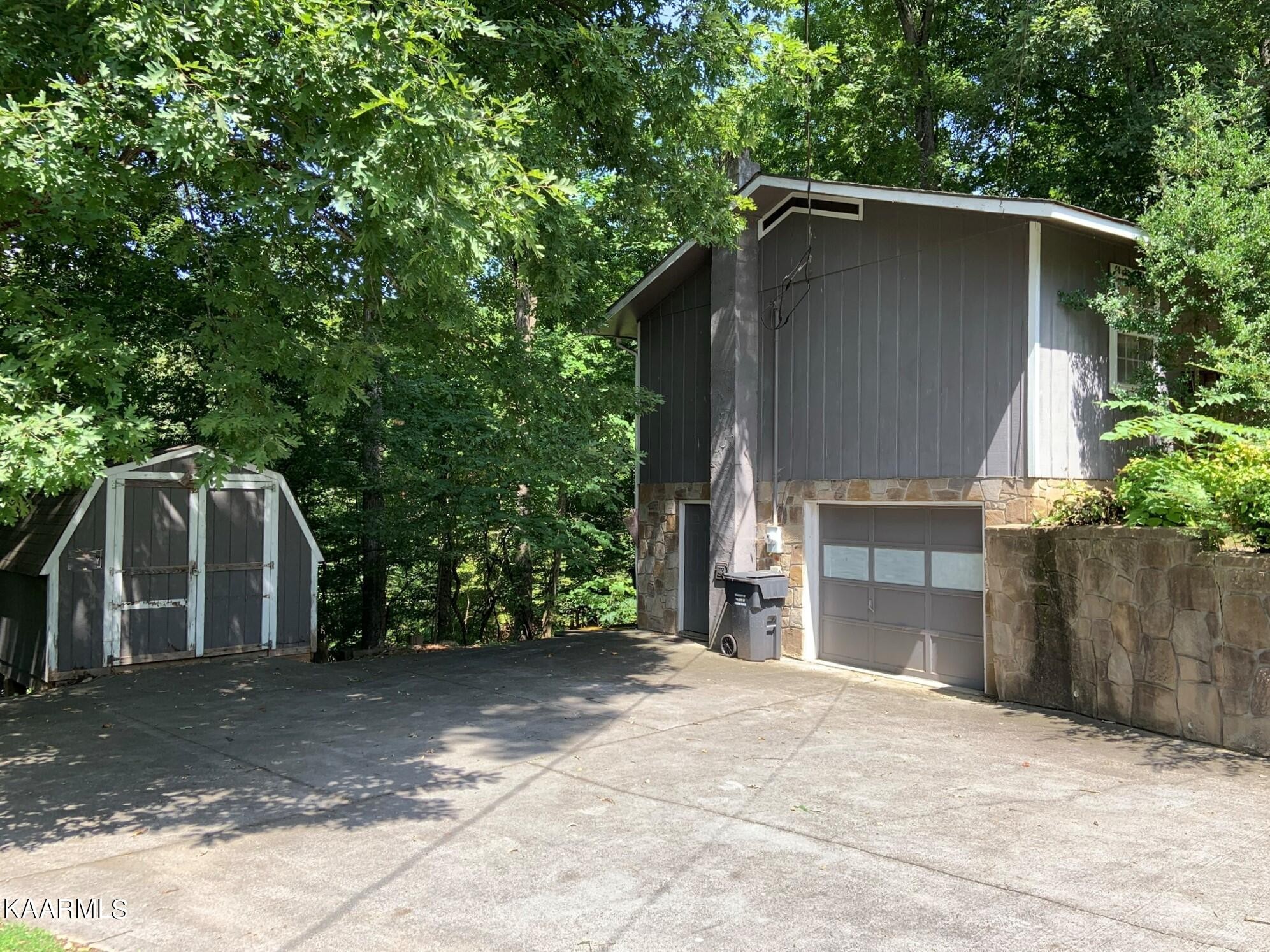 2106 Hickory Manor Road Sevierville, TN 37862 - Photo 28 of 33