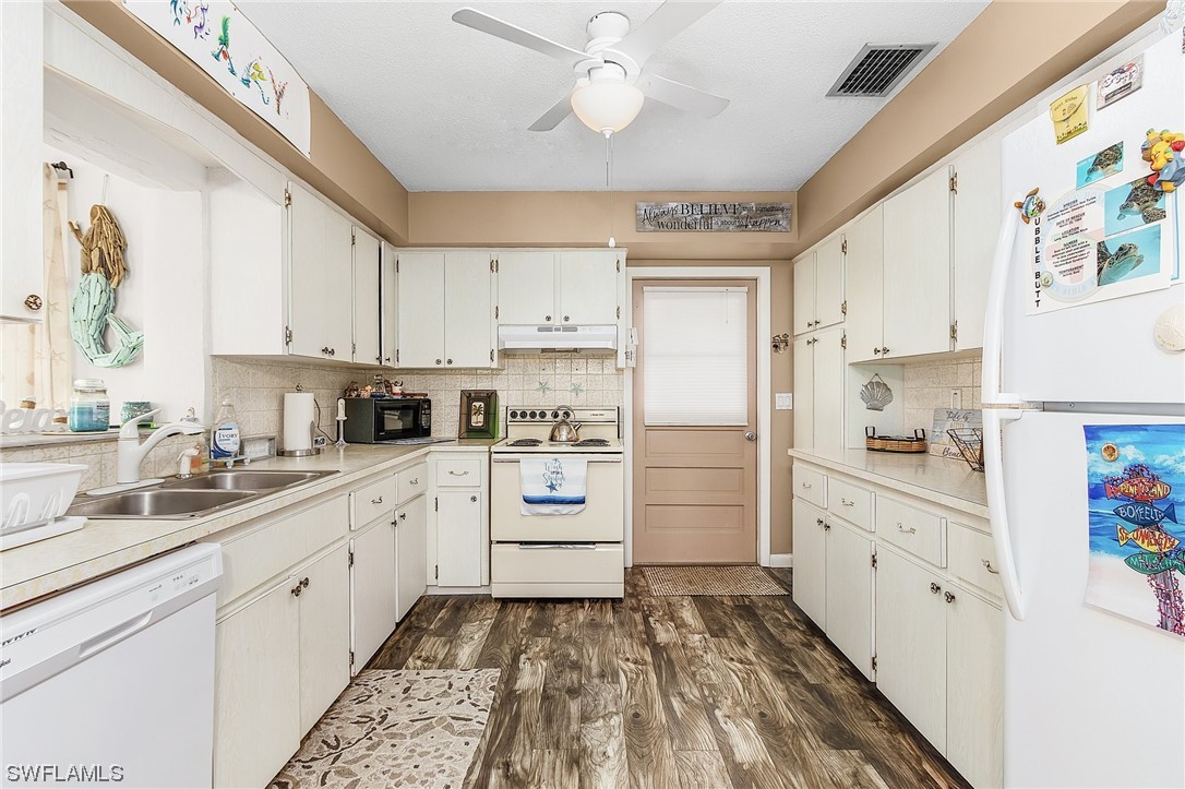 5871 Porpoise Road Bokeelia, FL 33922 - Photo 9 of 25 Gallery Image 9