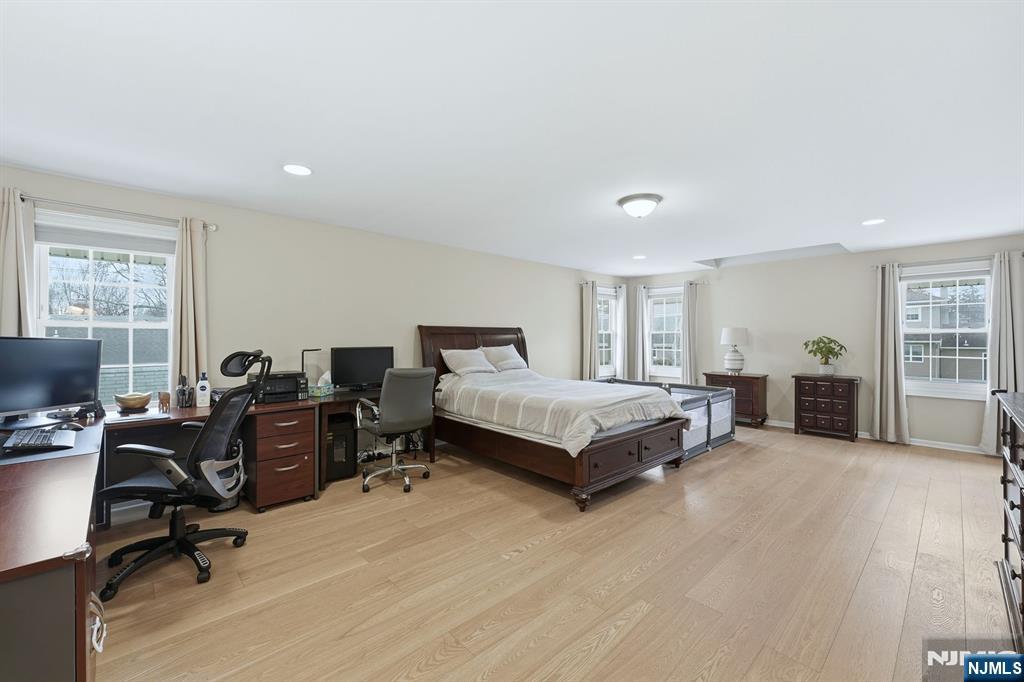 11 Thiem Avenue Rochelle Park, NJ 07662 - Photo 22 of 48