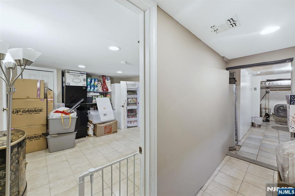 11 Thiem Avenue Rochelle Park, NJ 07662 - Photo 32 of 48