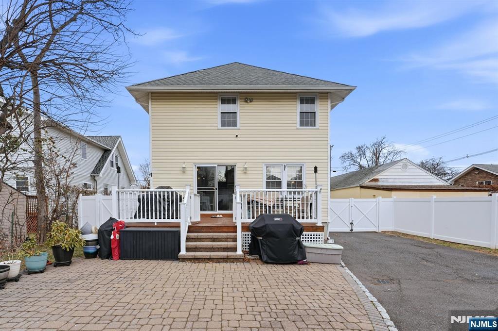 11 Thiem Avenue Rochelle Park, NJ 07662 - Photo 39 of 48