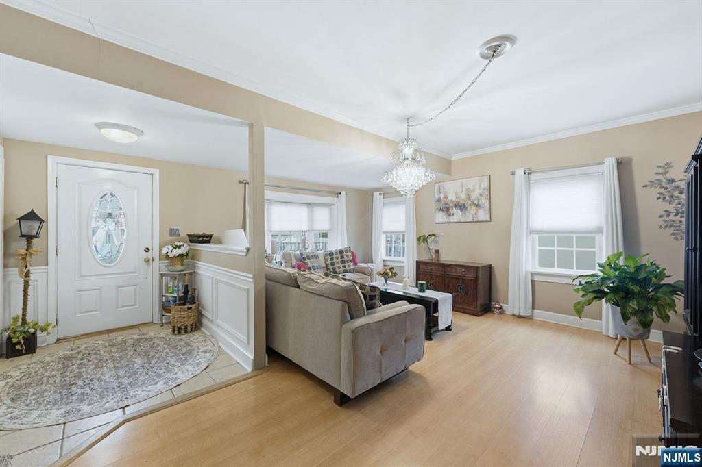 11 Thiem Avenue Rochelle Park, NJ 07662 - Photo 5 of 48