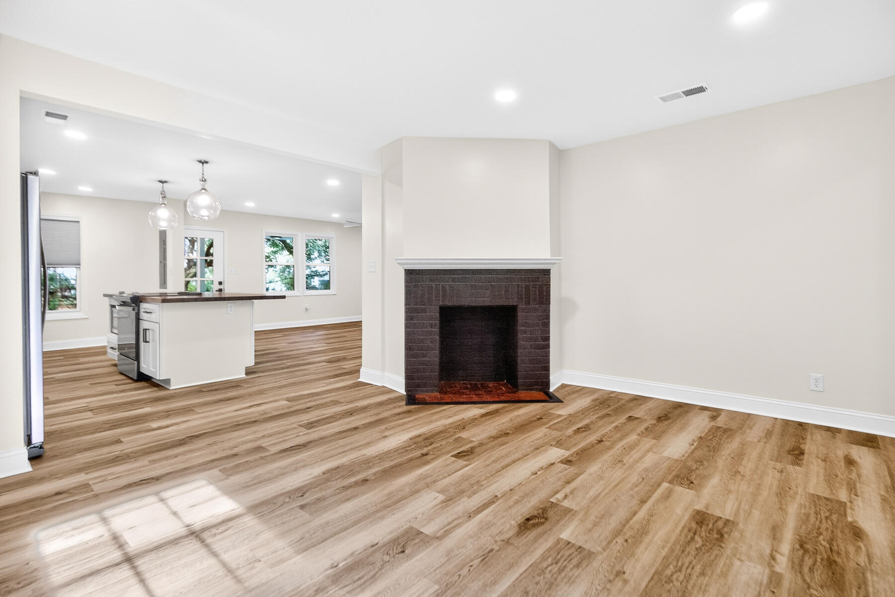 516 Dodge Lane Pinopolis, SC 29469 - Photo 9 of 29 MD-21