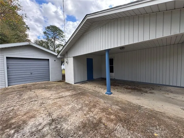 $173,000 | 127 Edwards Drive, Pineville, LA 71360
