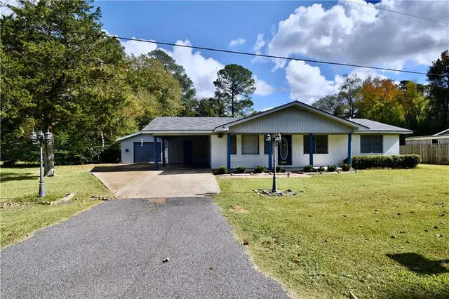$173,000 | 127 Edwards Drive, Pineville, LA 71360