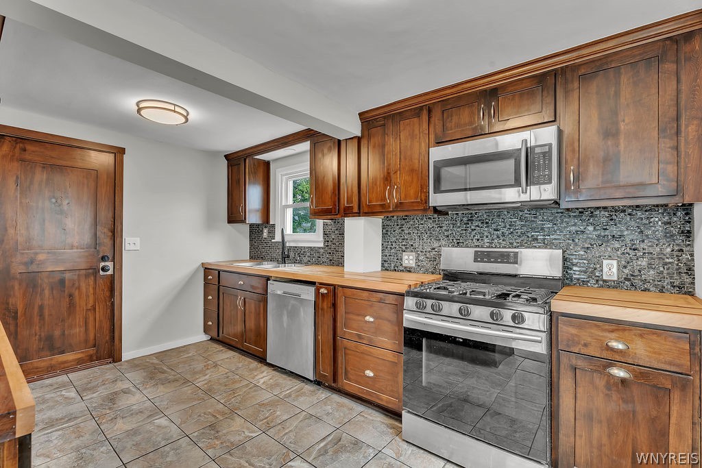 981 Beach Road Cheektowaga, NY 14225 - Photo 27 of 50 Gallery Image 27