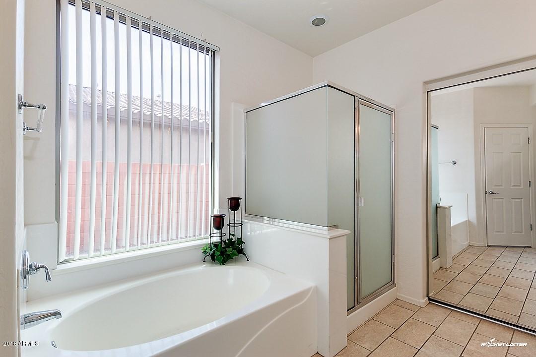 8699 West Bajada Road Peoria, AZ 85383 - Photo 18 of 42 MASTER BATH