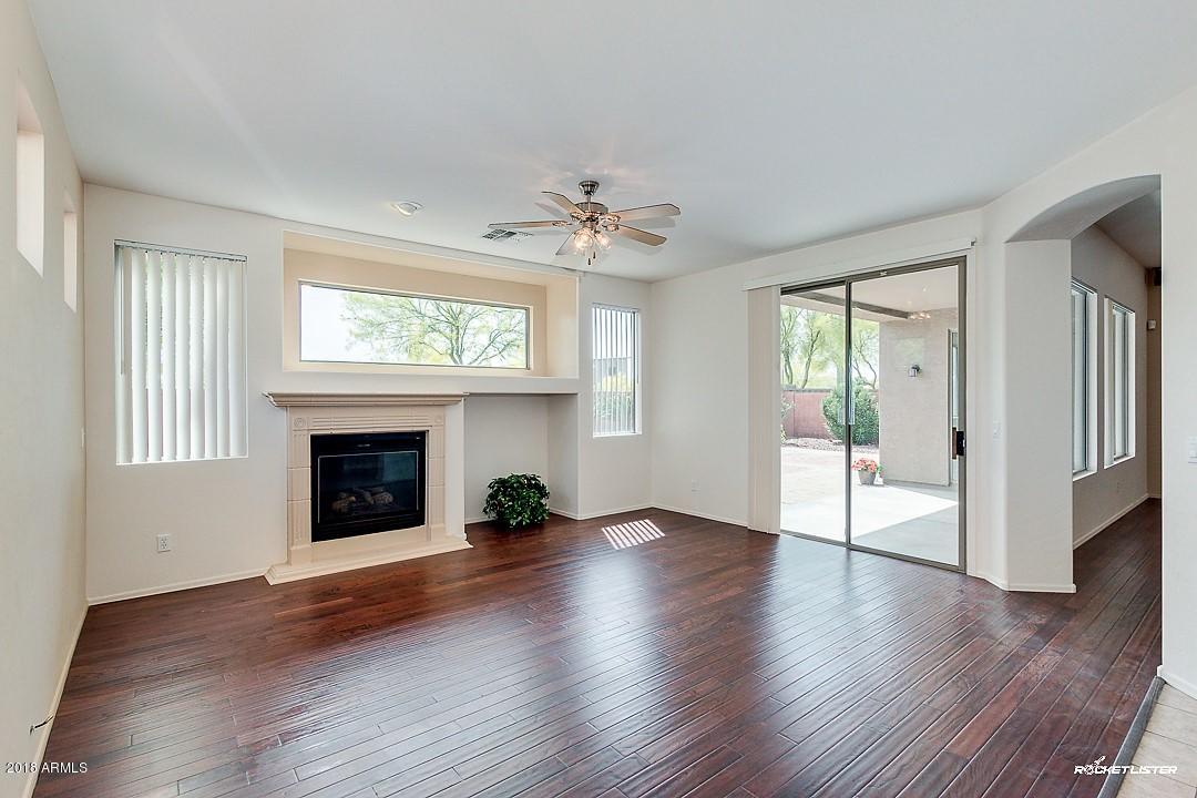 8699 West Bajada Road Peoria, AZ 85383 - Photo 4 of 42 FAMILY ROOM