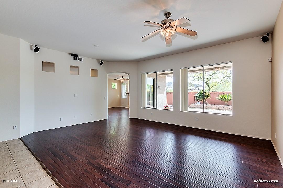 8699 West Bajada Road Peoria, AZ 85383 - Photo 7 of 42 LIVING ROOM