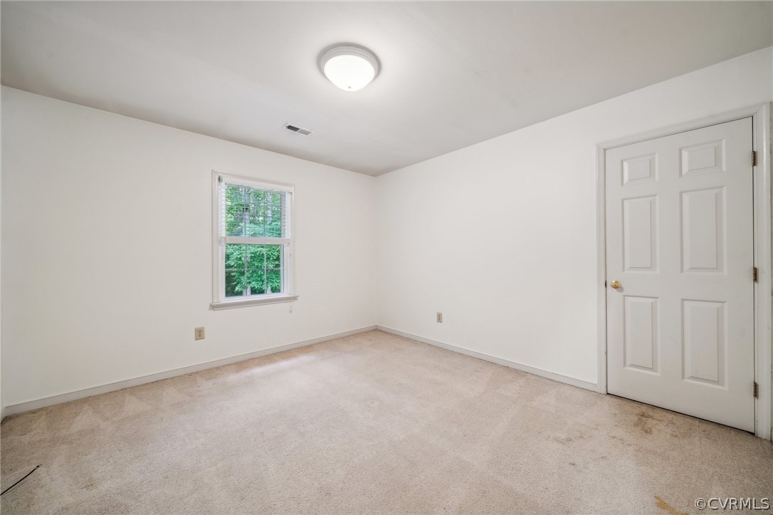 1725 Abbot's Mill Way Midlothian, VA 23114 - Photo 19 of 30 an empty room with windows