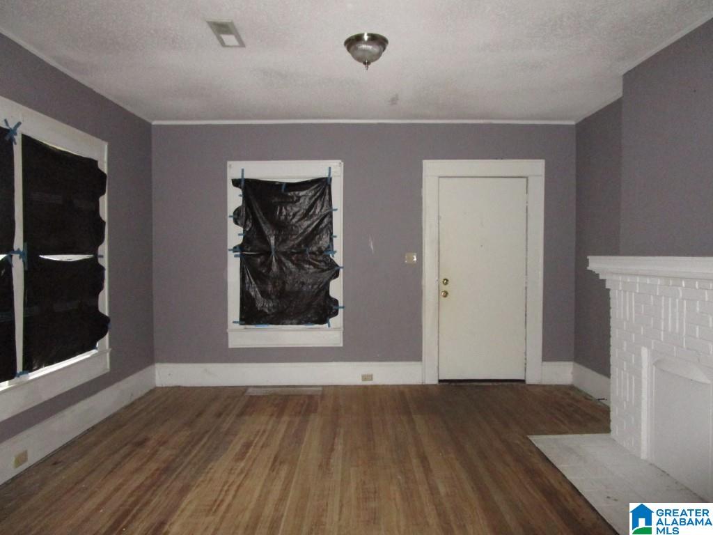 2348 22nd Street Southwest Birmingham, AL 35211 - Photo 3 of 28