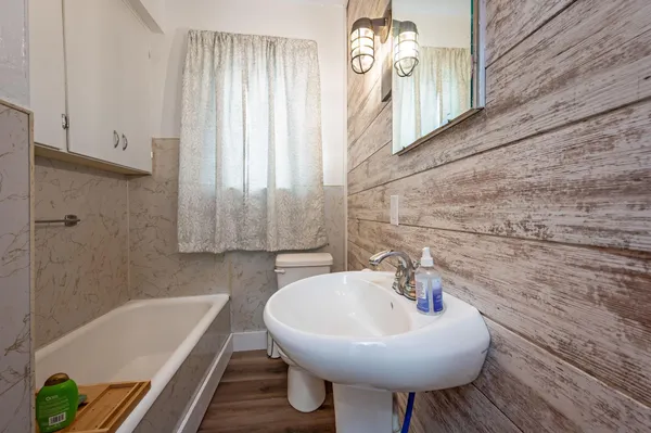 $120,000 | 722 East 3rd Street, Fairmont, MN 56031