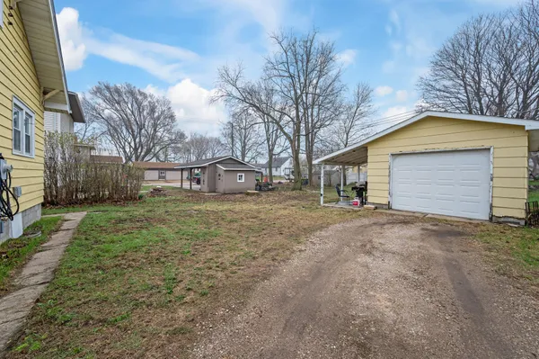 $120,000 | 722 East 3rd Street, Fairmont, MN 56031