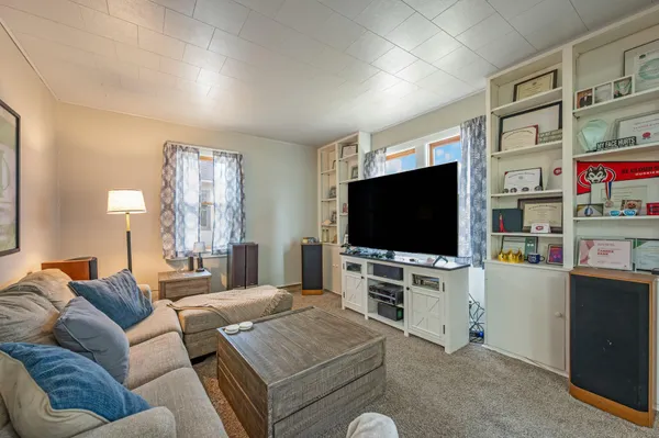 $120,000 | 722 East 3rd Street, Fairmont, MN 56031