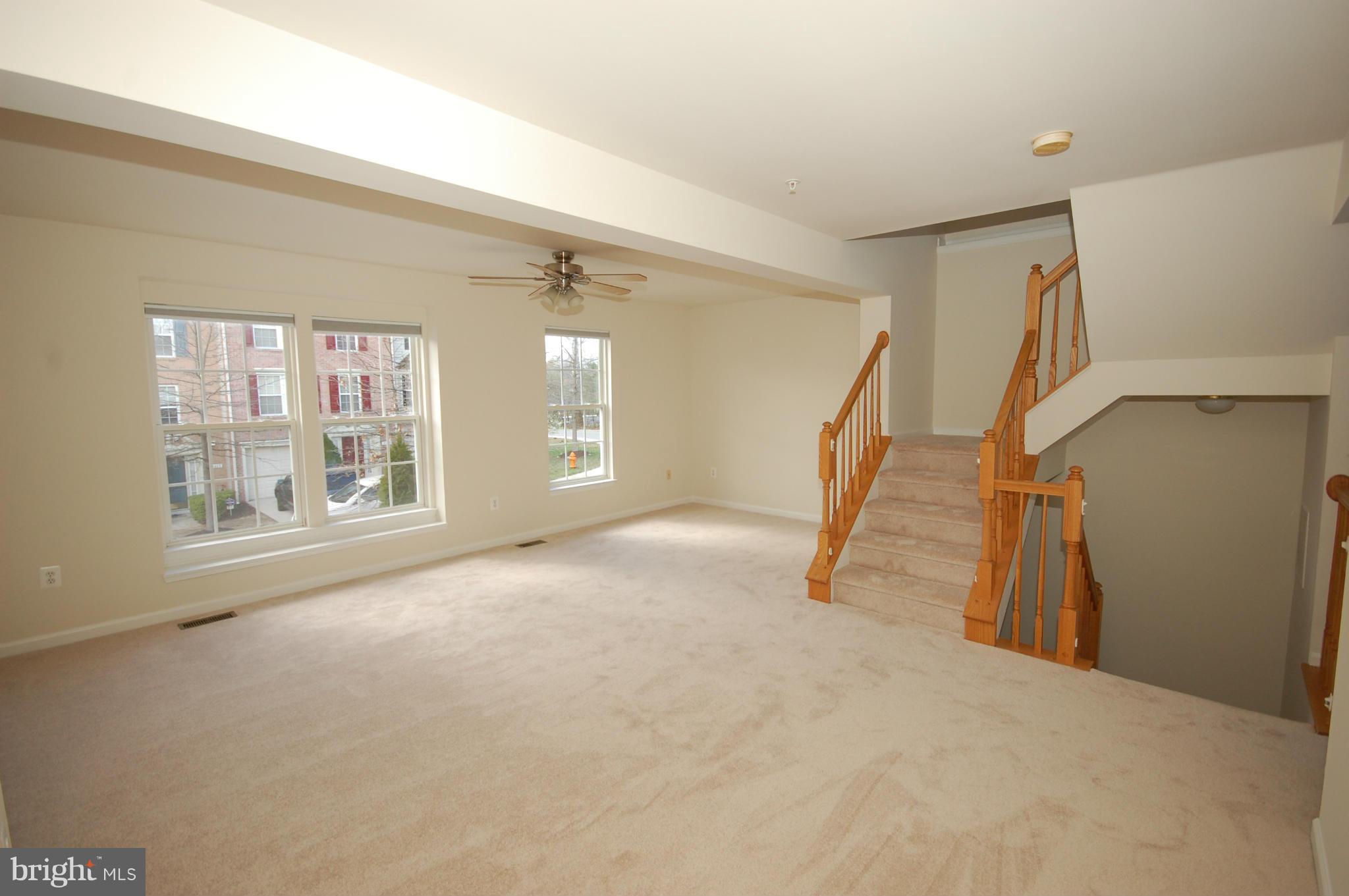 6889 Old Waterloo Road, Unit 16D Elkridge, MD 21075 - Photo 2 of 17 Living Room