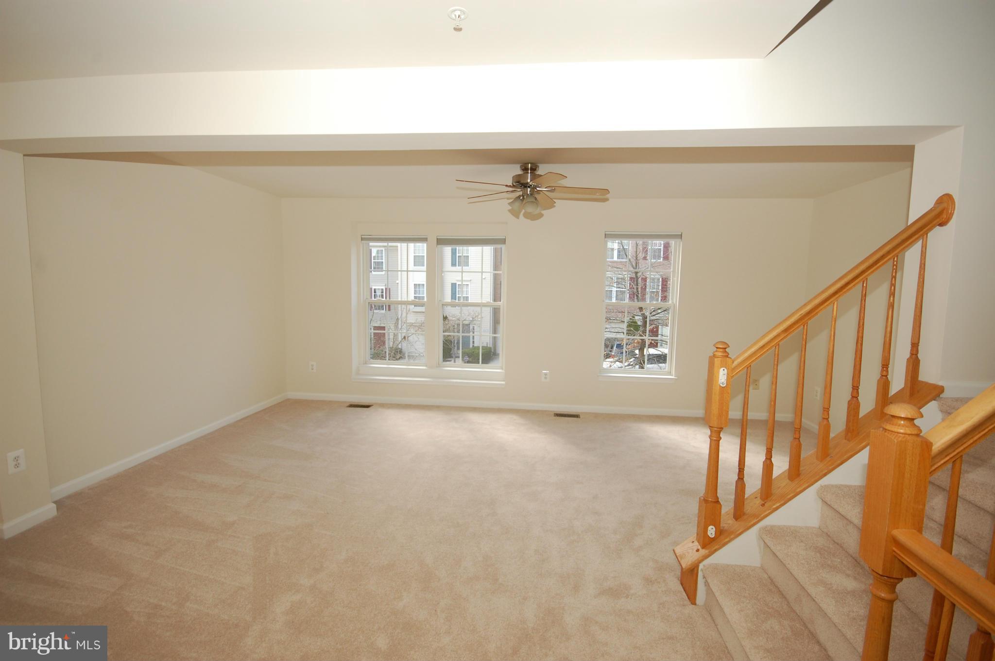 6889 Old Waterloo Road, Unit 16D Elkridge, MD 21075 - Photo 3 of 17 Living Room