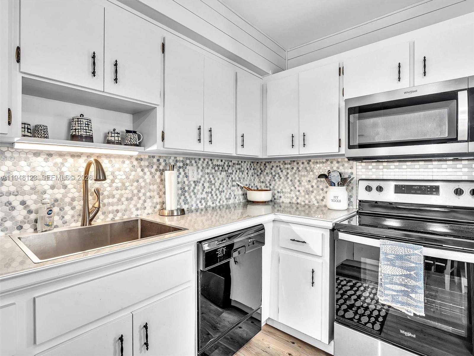 2539 Cleveland Street Hollywood, FL 33020 - Photo 21 of 52 Each detail is thought out