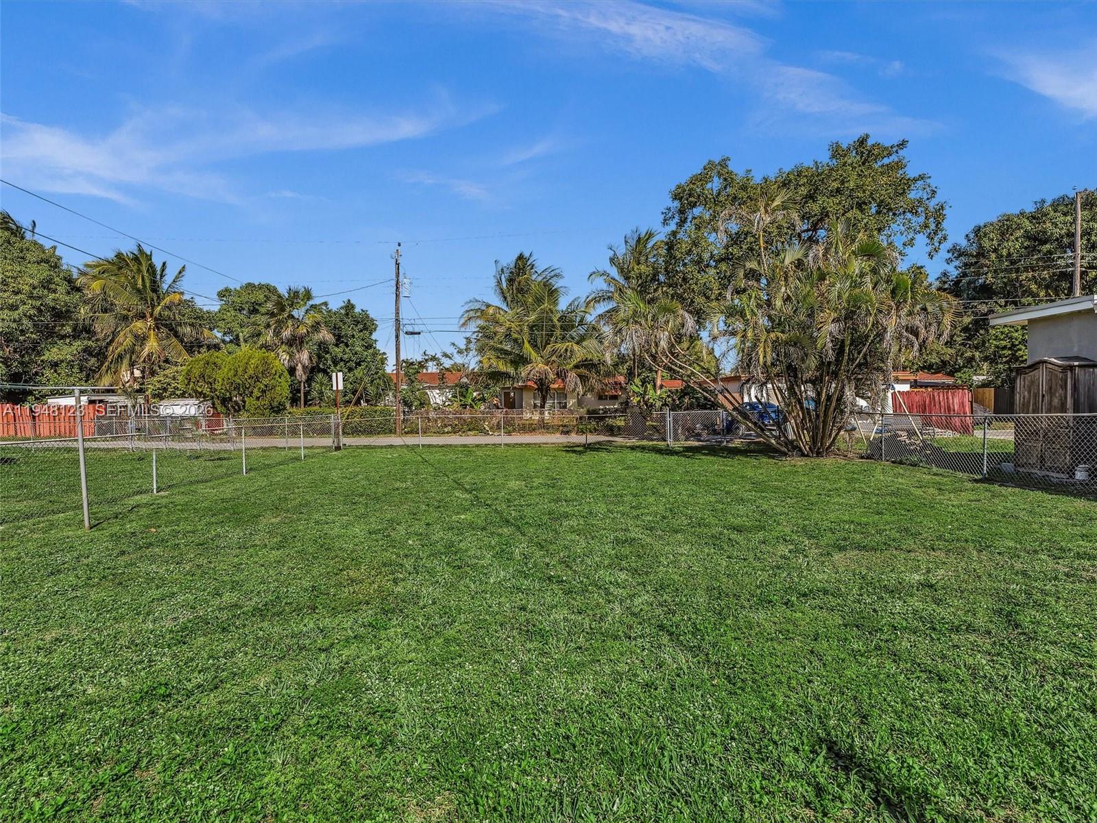 2539 Cleveland Street Hollywood, FL 33020 - Photo 32 of 52