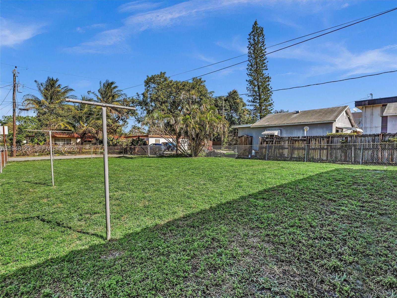 2539 Cleveland Street Hollywood, FL 33020 - Photo 33 of 52