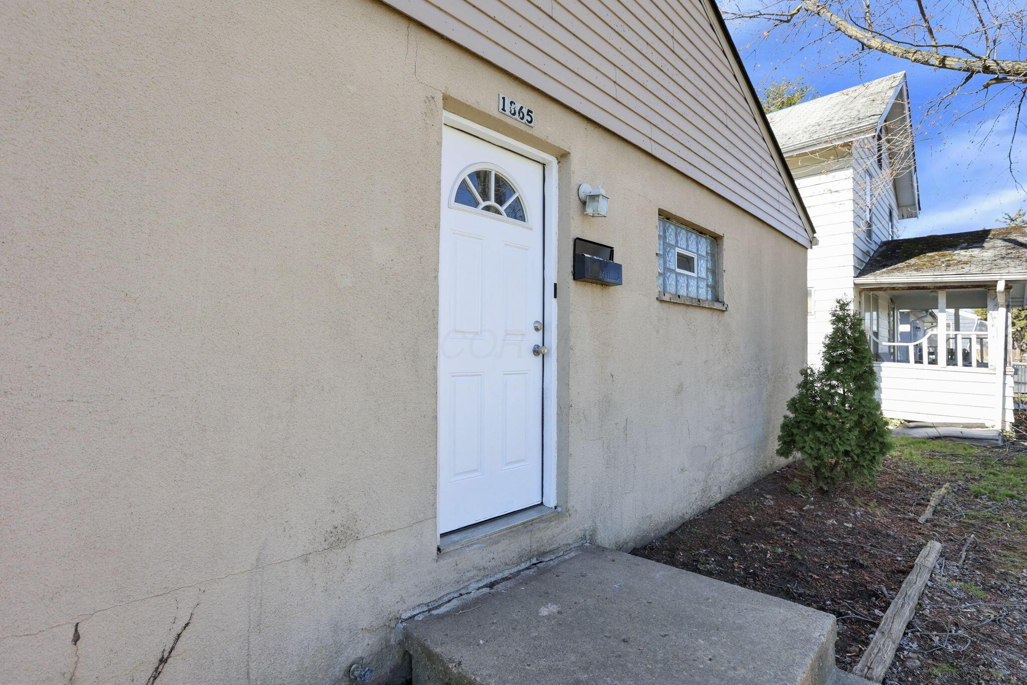 1865 Agler Road, Unit 1867 Columbus, OH 43224 - Photo 5 of 37 4-web-or-mls-G02A6035