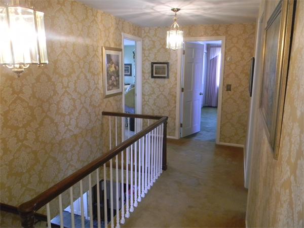 35 West Colonial Road Wilbraham, MA 01095 - Photo 8 of 10