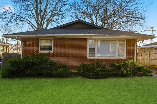 $240,000 | 2311 Elisha Avenue, Zion, IL 60099