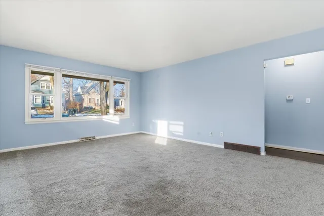 $240,000 | 2311 Elisha Avenue, Zion, IL 60099