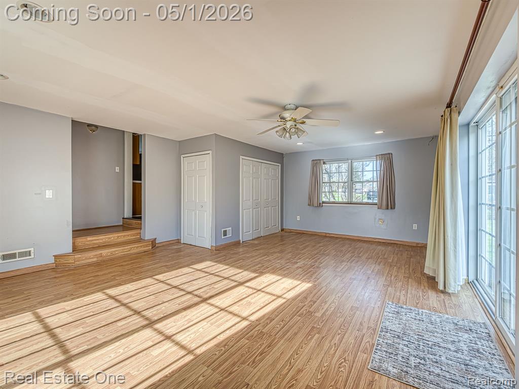 18338 Olmstead Riverview, MI 48193 - Photo 12 of 28
