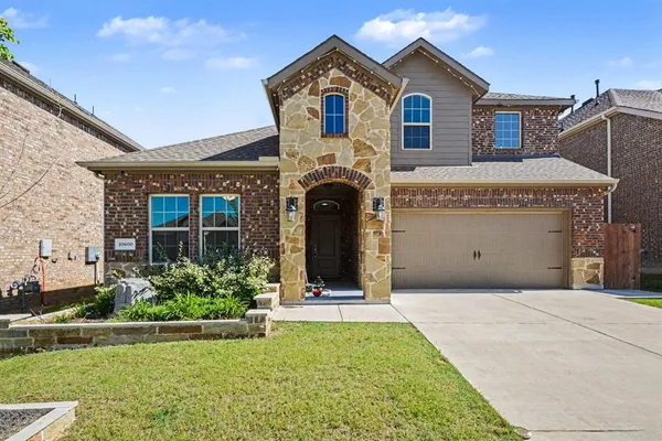 $424,000 | 10600 Breezeway Drive, Aubrey, TX 76227
