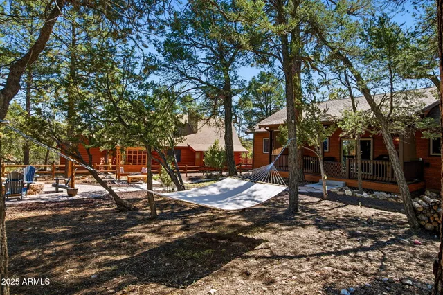 a view of a yard with an trees