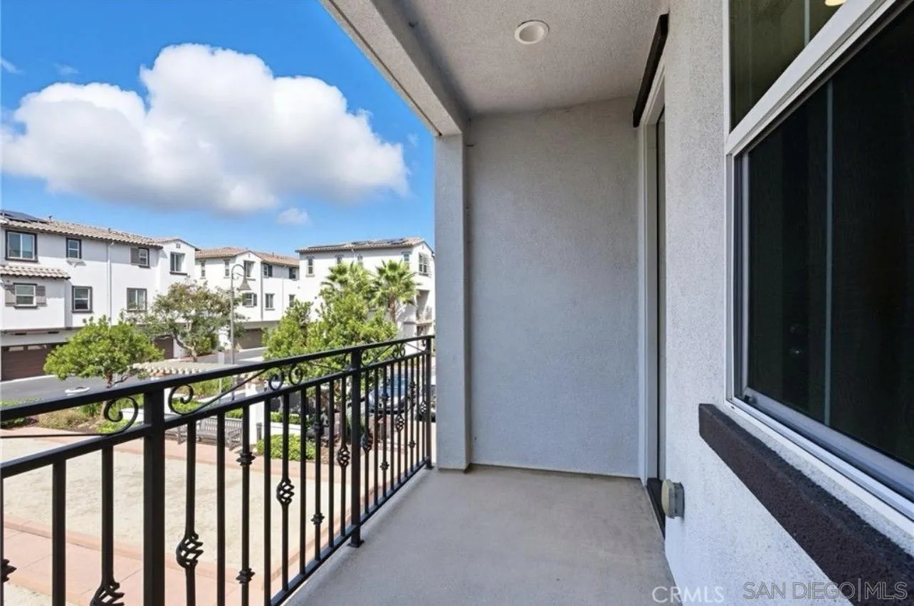 4211 Msn Ranch Way Oceanside, CA 92057 - Photo 8 of 11