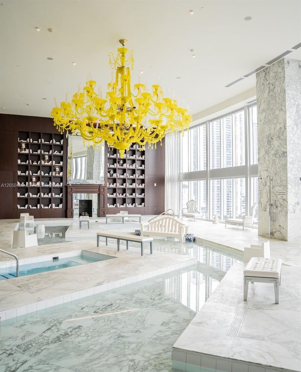 475 Brickell Avenue, Unit 1012 Miami, FL 33131 - Photo 23 of 34