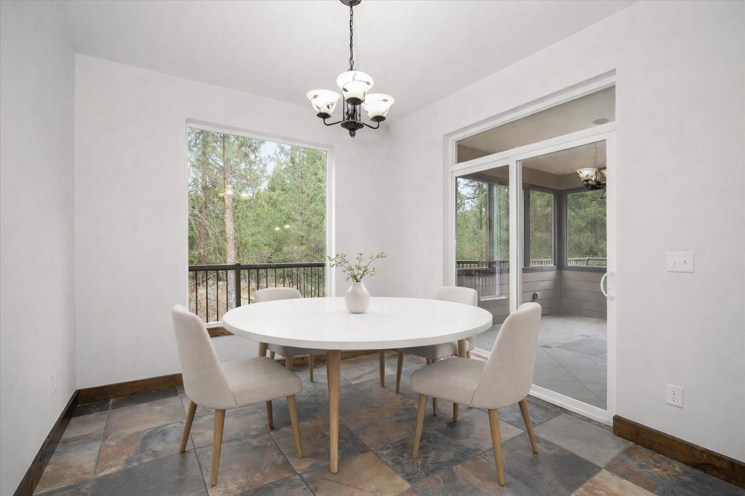 8508 South Vicari Road Spokane, WA 99206 - Photo 11 of 39