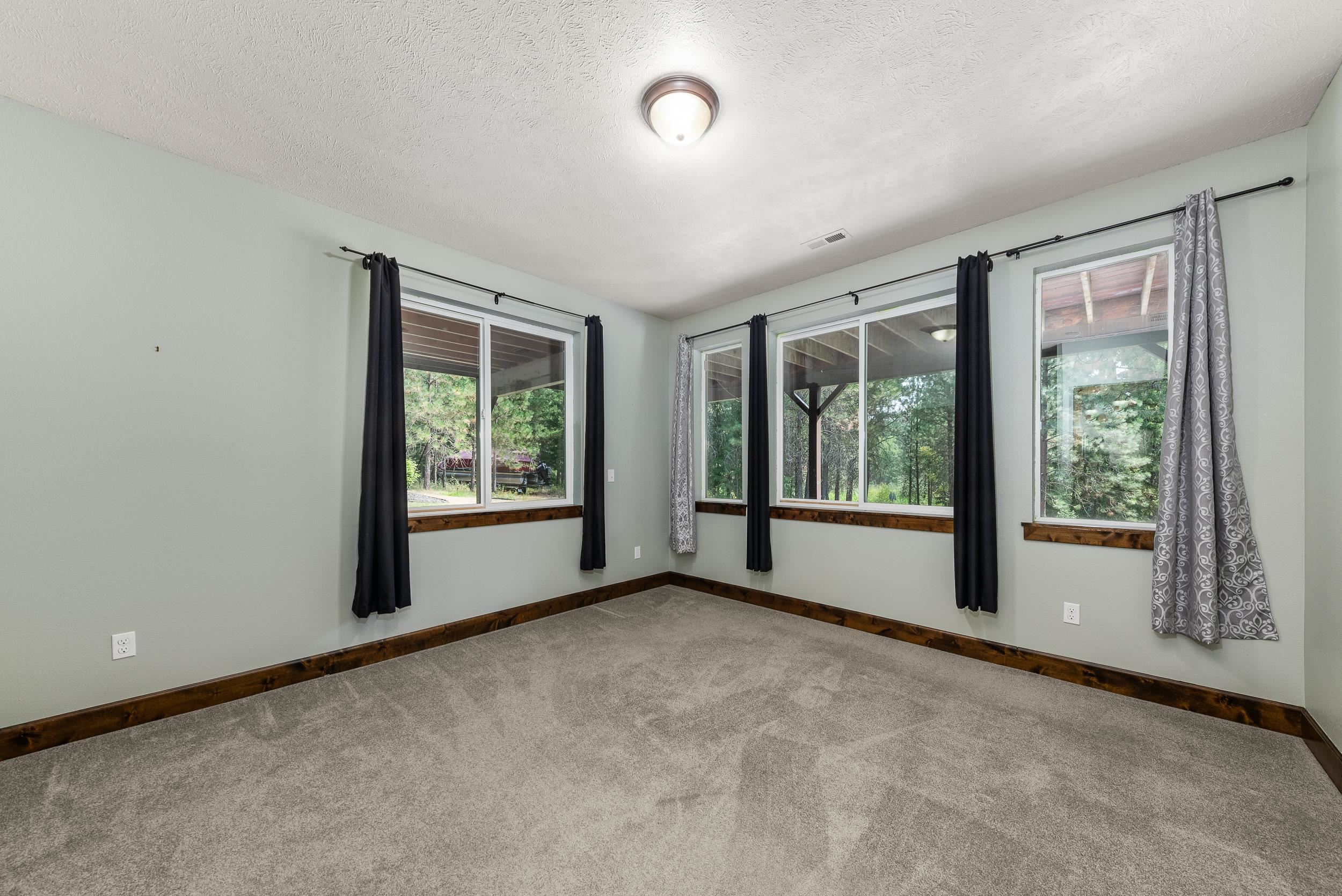 8508 South Vicari Road Spokane, WA 99206 - Photo 16 of 39