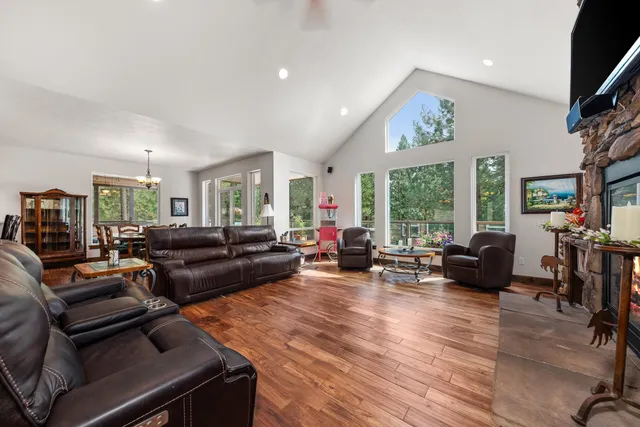 $1,250,000 | 8508 South Vicari Road, Spokane, WA 99206