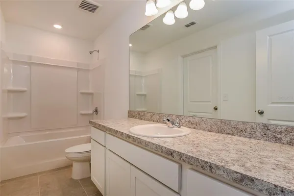 $2,145 | 2084 Hemingway Circle, Groveland, FL 34736