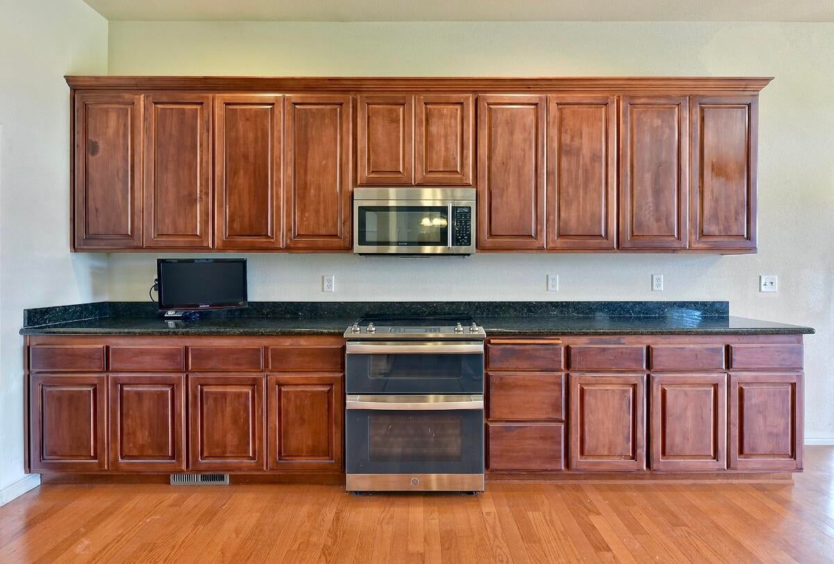 176 Granite Hill Road Grants Pass, OR 97526 - Photo 19 of 43 E458F802-E8F0-4CB7-B60B-FA414F537738