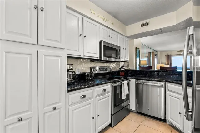 $455,000 | 1183 Ocean Shore Boulevard, Unit 405, Ormond Beach, FL 32176