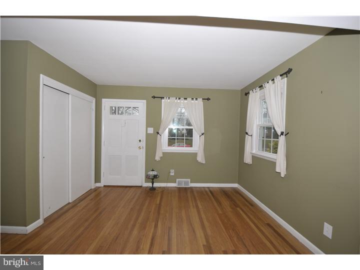 142 Avondale Road Norristown, PA 19403 - Photo 2 of 15 Gallery Image 2