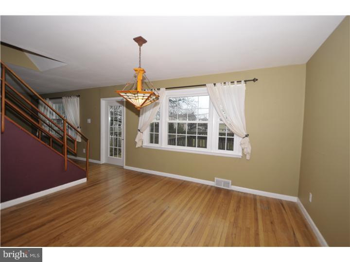 142 Avondale Road Norristown, PA 19403 - Photo 3 of 15 Gallery Image 3