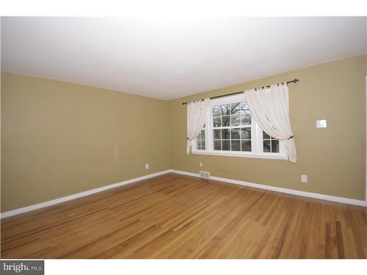 142 Avondale Road Norristown, PA 19403 - Photo 4 of 15 Gallery Image 4