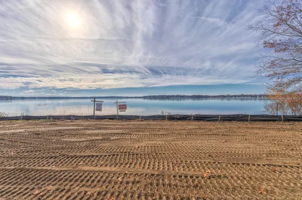 $2,200,000 | 3308 East Shore Drive, Portage, MI 49002