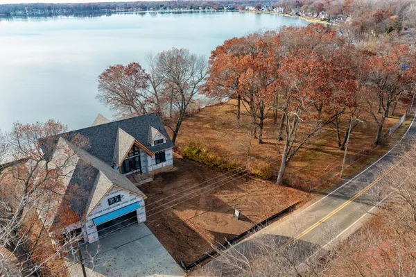 $2,200,000 | 3308 East Shore Drive, Portage, MI 49002