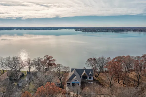 $2,200,000 | 3308 East Shore Drive, Portage, MI 49002